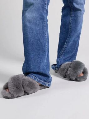 EMU Australia Mayberry Sheepskin Slippers In Frost NWT 7